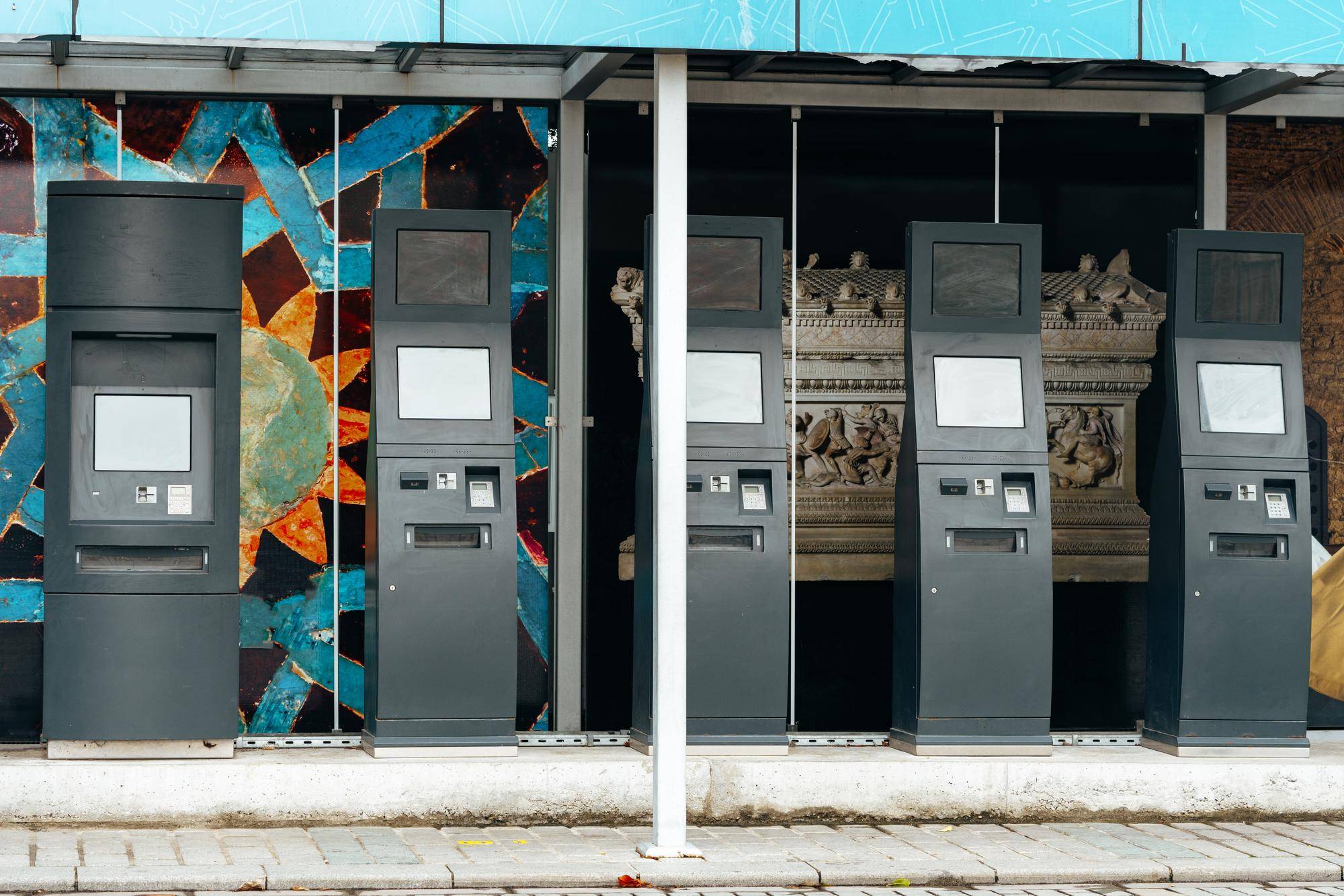 Gdzie znaleźć wpłatomaty i bankomaty Santander Bank Polska